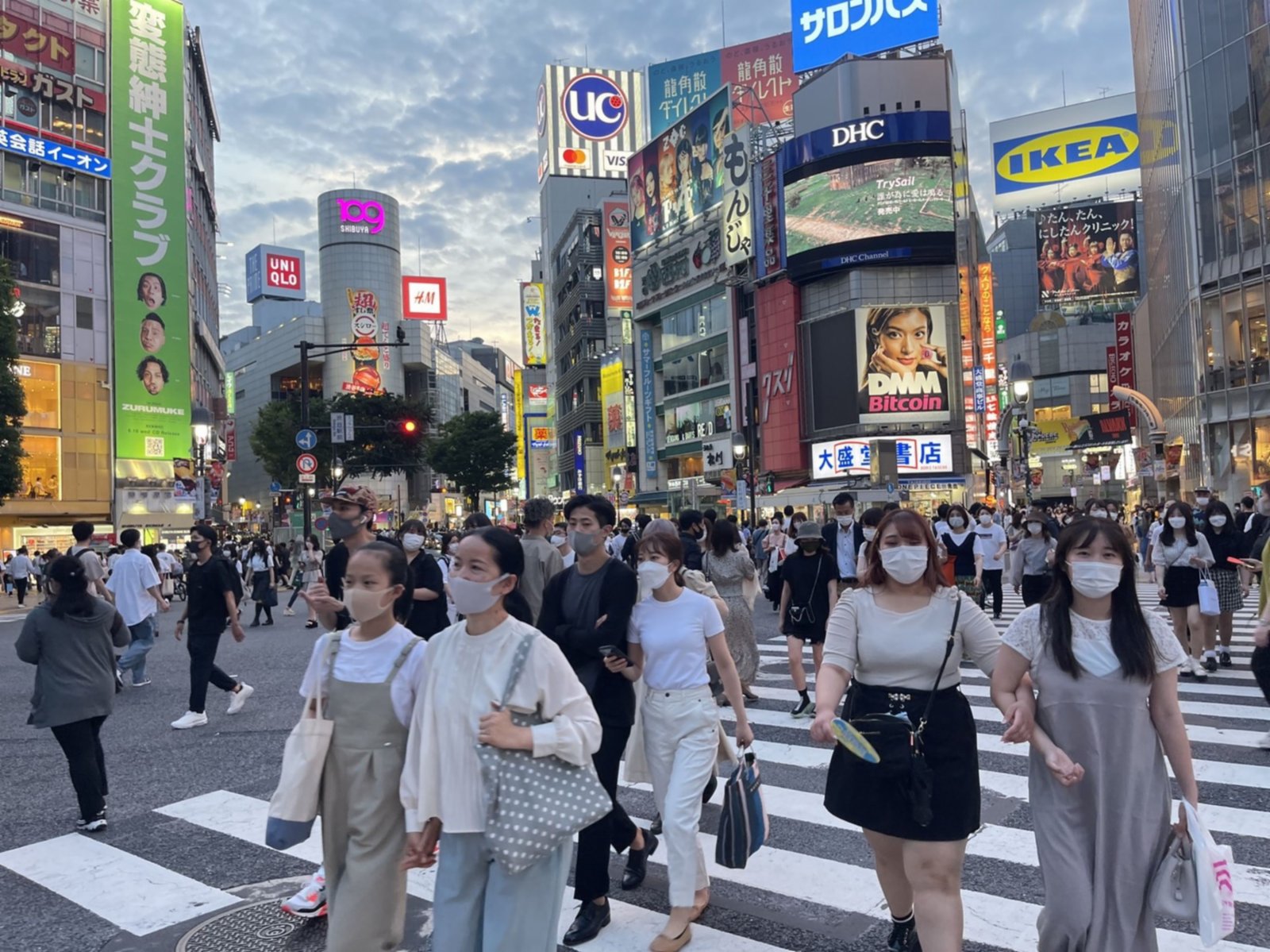 揭秘最新東京風(fēng)情，探索城市魅力大揭秘 ????