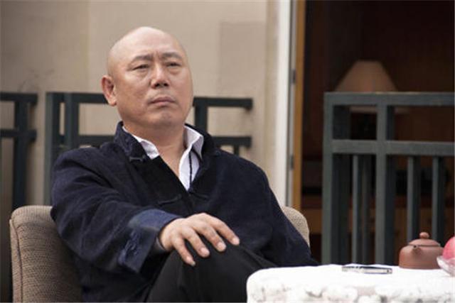 李成儒，從舞臺到熒屏的自信蛻變與成就感滿滿之路