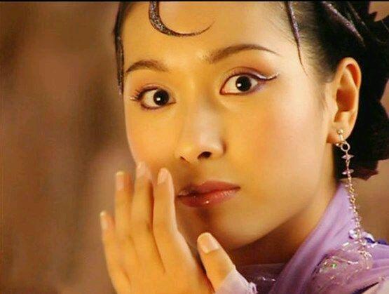 探秘小巷寶藏，女明星小說(shuō)專屬店鋪的獨(dú)家珍藏