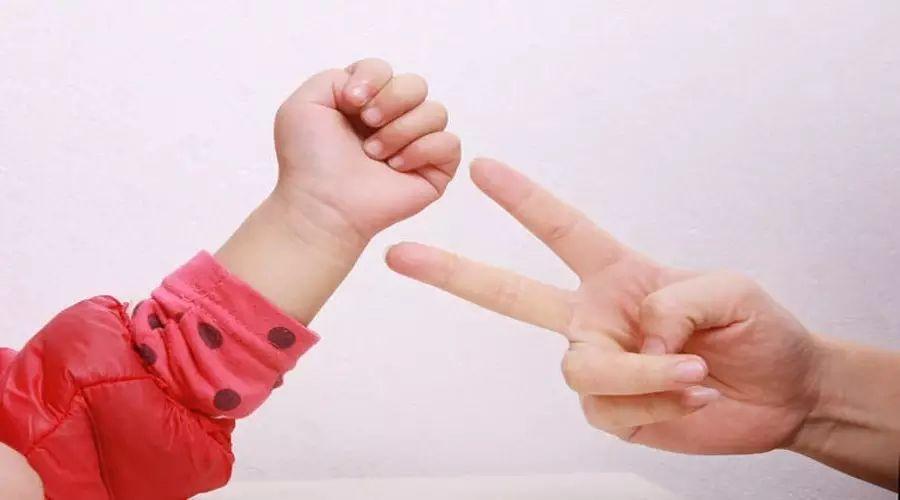 幼兒大班最新趣味手指游戲集錦，玩轉(zhuǎn)手指游戲，快樂成長！