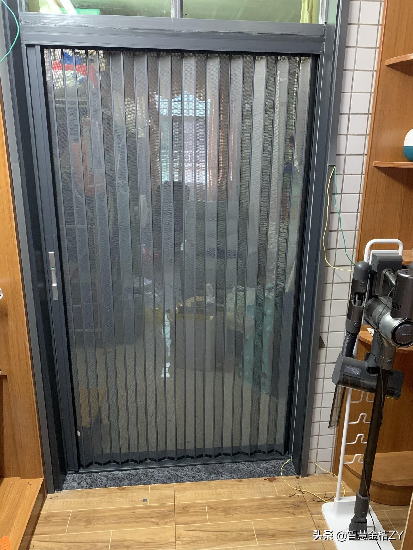 最新折疊門，開啟變化之門，自信邁向成功之路的時(shí)尚之選