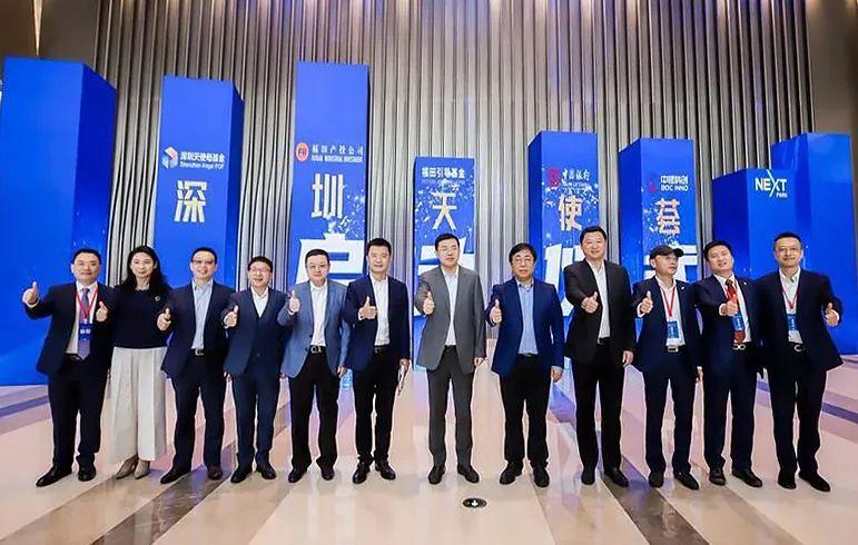 探索小巷獨(dú)特風(fēng)情小店，最新租房信息一網(wǎng)打盡！