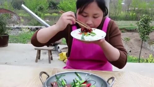 胖妹的自然美食之旅，探索自然美景下的最新烹飪體驗