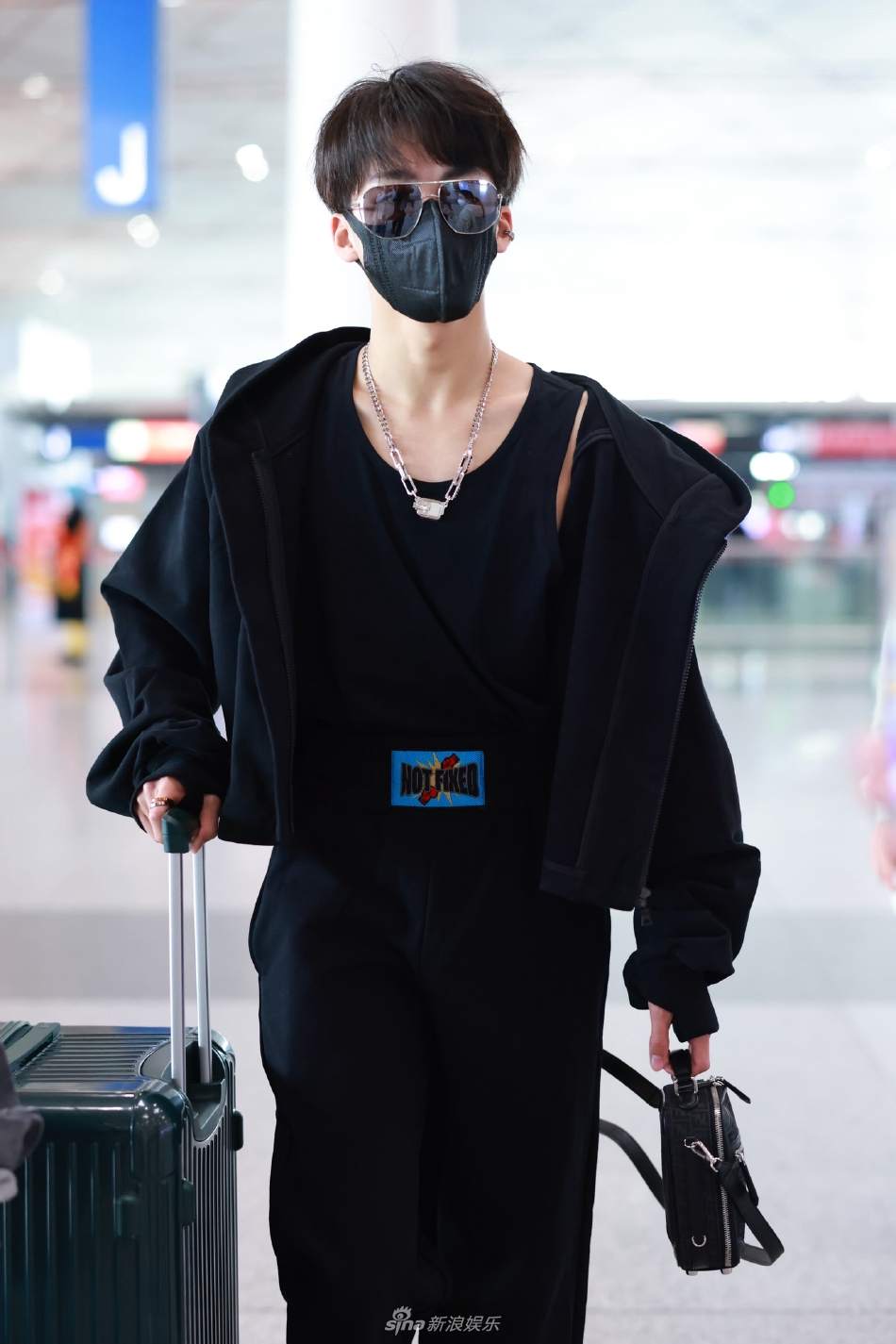 何洛洛機場最新動態(tài)，自然美景的輕松探索之旅