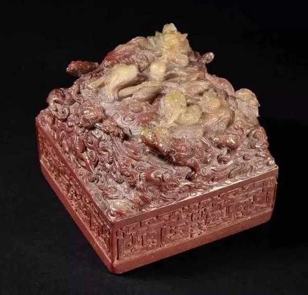 時代之光下的璀璨明珠，最新款寶雕亮相！